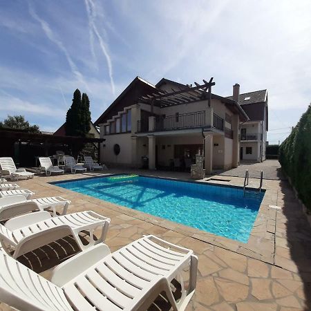 Familia Apartmanhaz Keszthely Luaran gambar