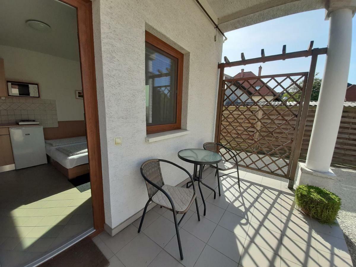 Familia Apartmanhaz Keszthely Luaran gambar