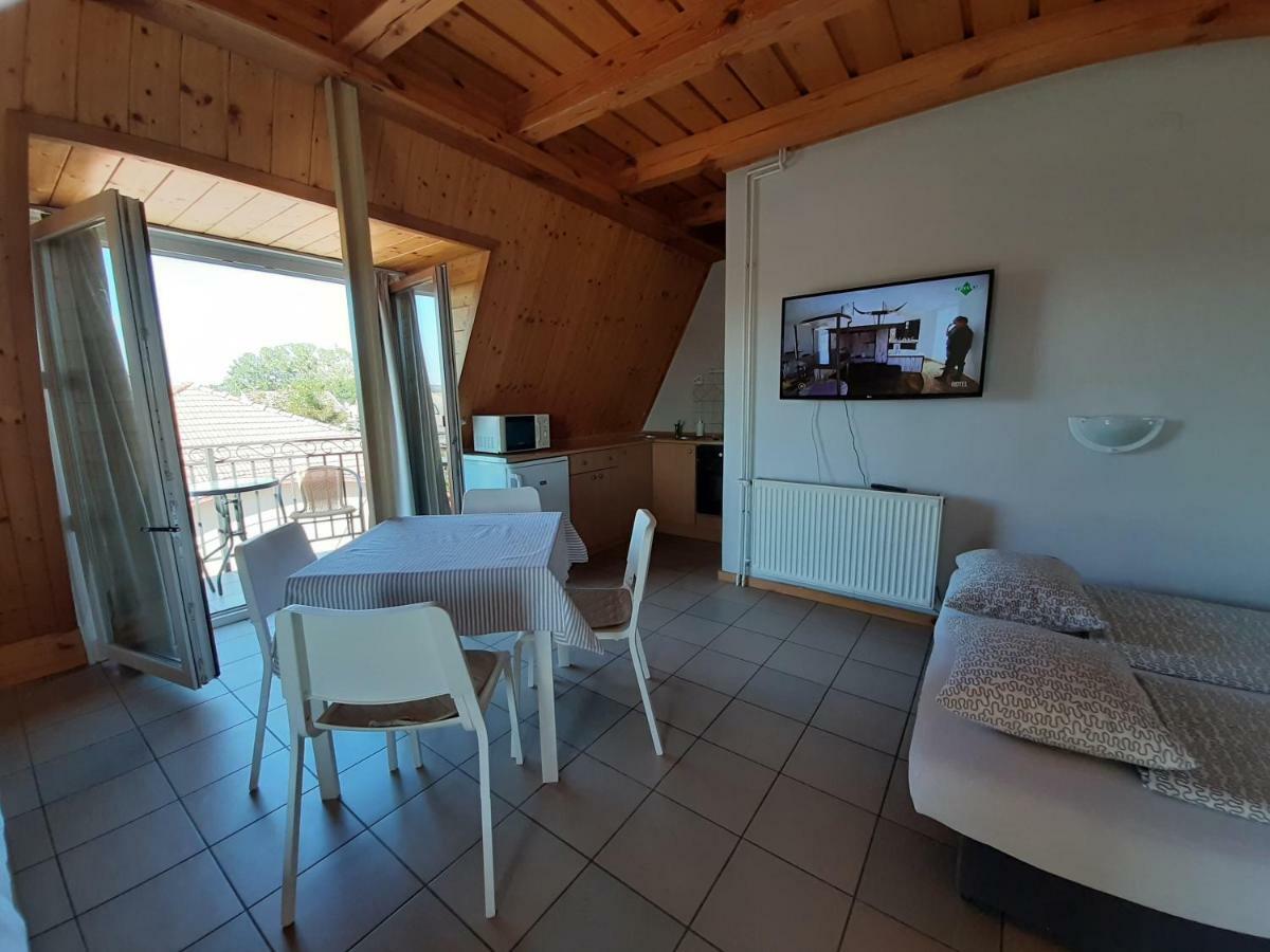 Familia Apartmanhaz Keszthely Luaran gambar