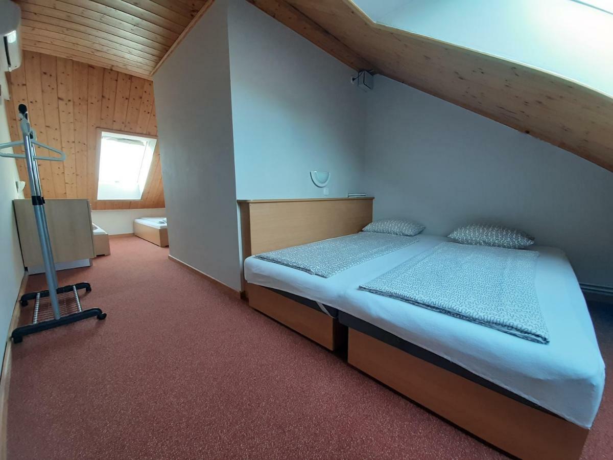 Familia Apartmanhaz Keszthely Luaran gambar