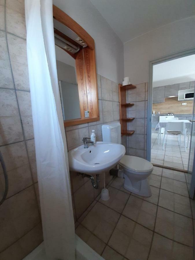 Familia Apartmanhaz Keszthely Luaran gambar