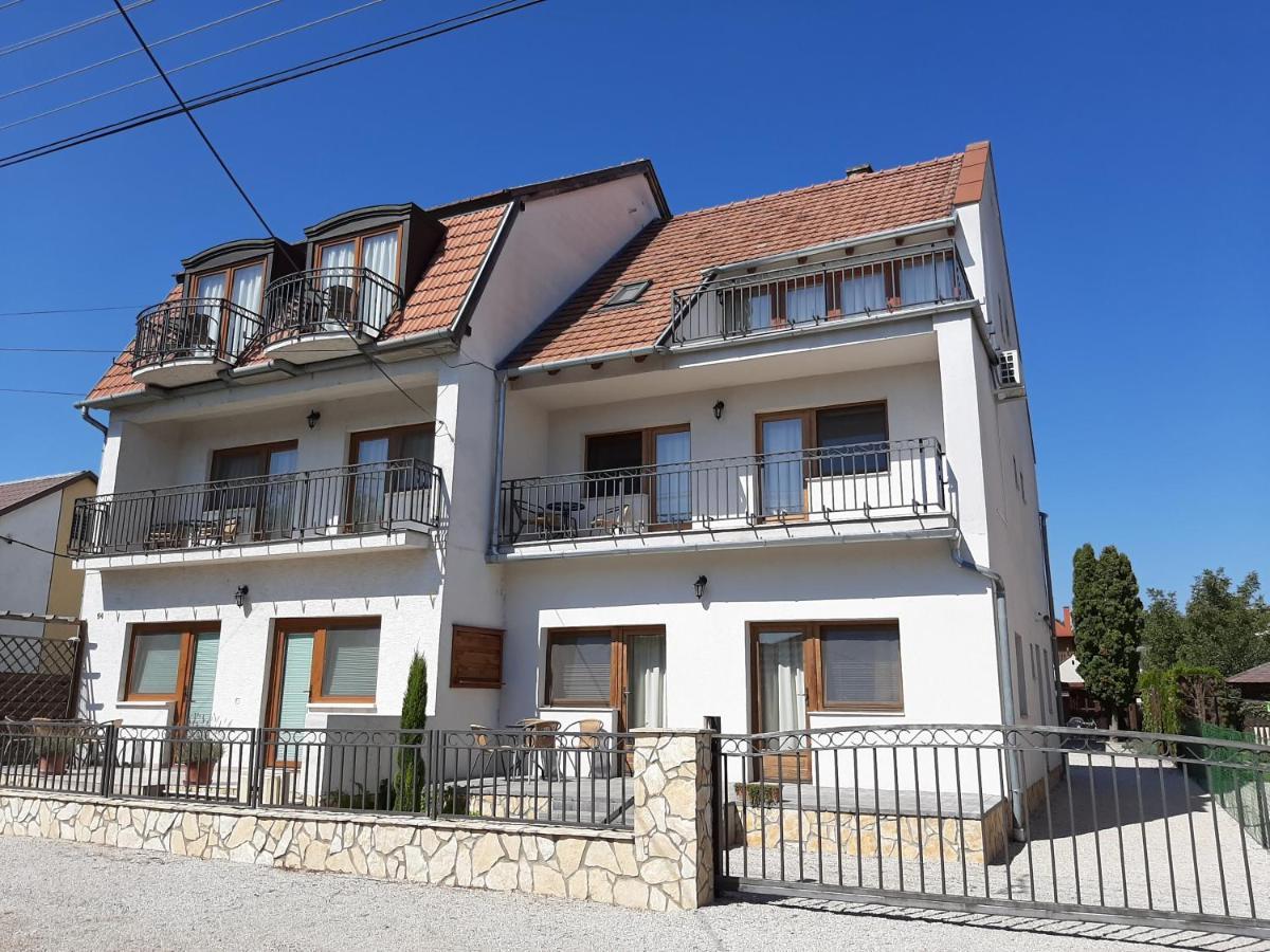 Familia Apartmanhaz Keszthely Luaran gambar