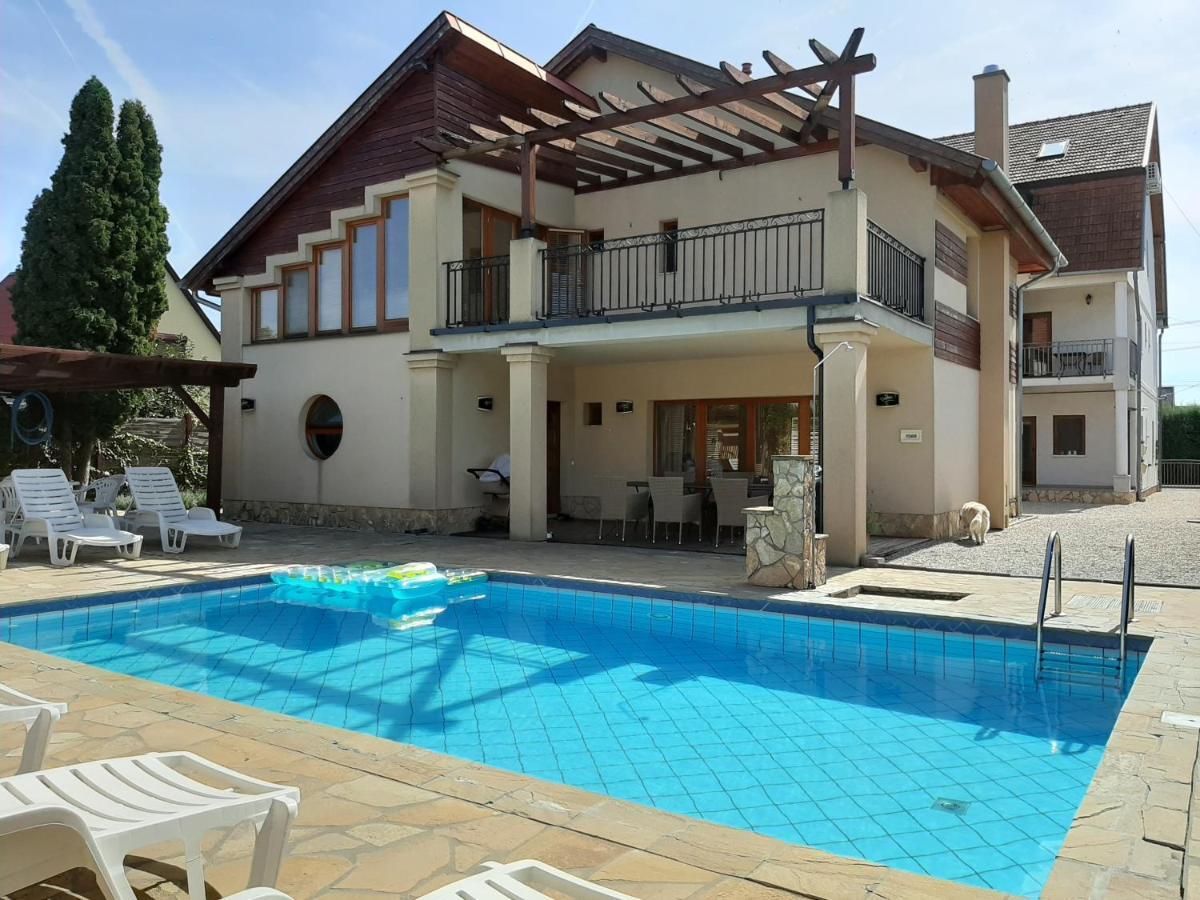 Familia Apartmanhaz Keszthely Luaran gambar